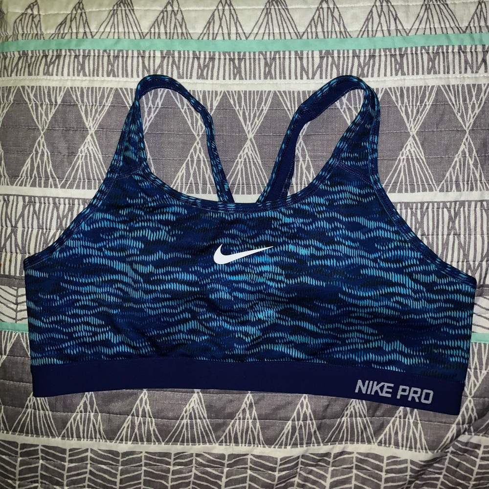 🍓New without tags Nike Pro sports bra size XL